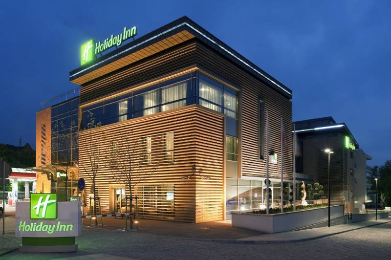 Hotel Holiday Inn